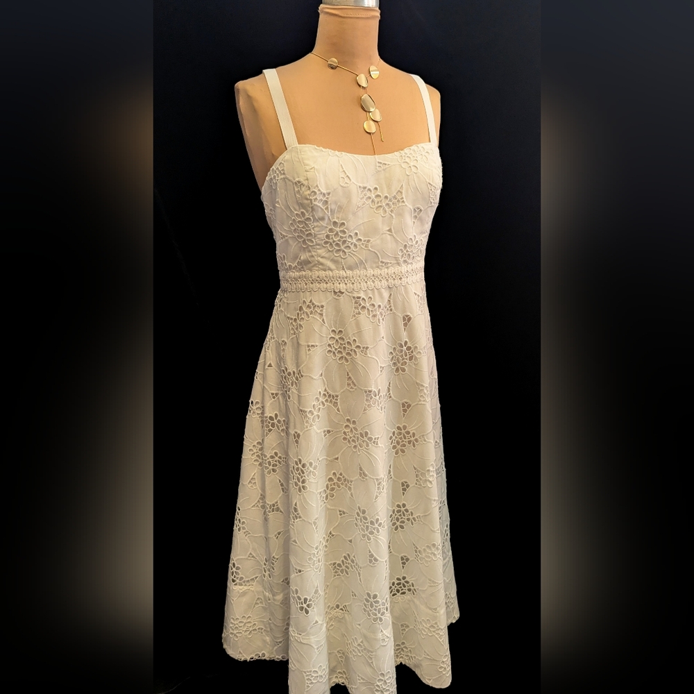 Lilly Pulitzer White Eyelet Sundress Graduation, Party, Bust 37"-38" Size 10? - Picture 4 of 10